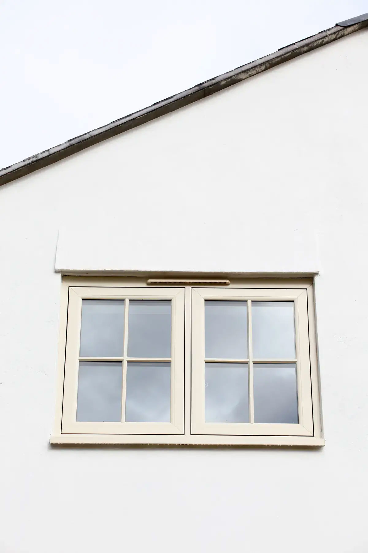 Benefits Of Flush Windows In Bath Homes